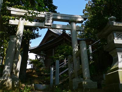 寺泊戸崎の諏訪神社鳥居