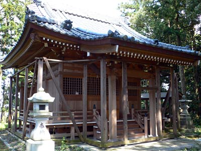 寺泊戸崎の諏訪神社社殿