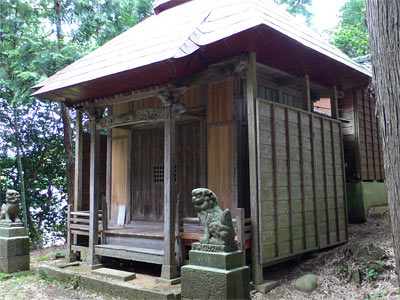 寺泊矢田の神明神社社殿