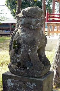 刈羽村赤田町方の八幡社狛犬（吽像）