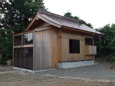 刈羽村西谷の西谷神社社殿