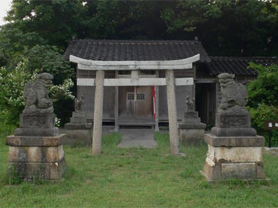 椎谷陣屋跡の稲荷神社