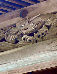 糸魚川市田伏奴奈川神社本殿向拝の彫刻