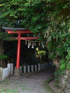 名立大町の江野神社三の鳥居