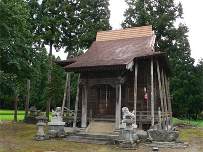 津南町中深見の上方神社社殿