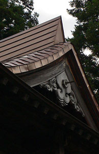 津南町中深見の上方神社社殿屋根
