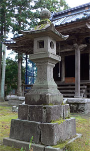 新発田竹俣万代の須賀神社灯籠