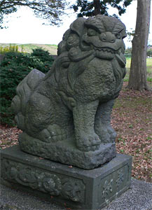 中之島町野口の諏訪神社狛犬（吽像）
