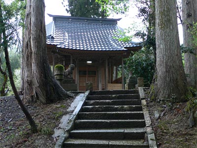 旧越路町千谷沢袴沢の十二神社社殿