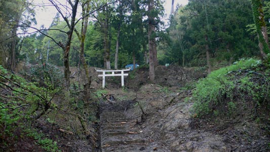 旧越路町千谷沢菅沼の十二神社