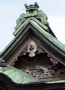 小須戸の諏訪神社拝殿屋根