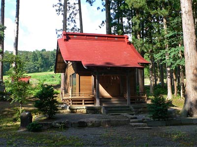 清里村東戸野の諏訪神社社殿