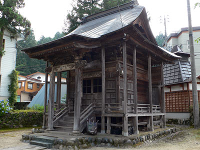 大湯温泉の熊野神社の社殿