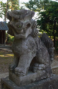 桜林の櫻林神社狛犬（阿像）