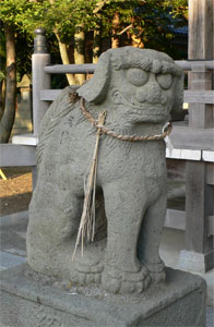 赤鏥神社境内狛犬（吽型）