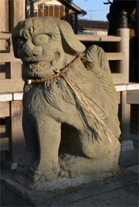 赤鏥神社境内狛犬（阿型）