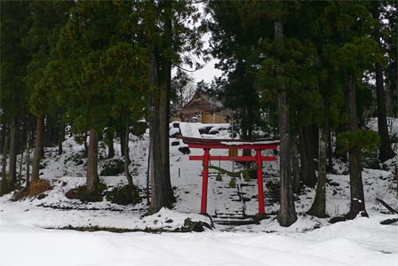 旧下田村の荒沢神社社頭