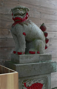 入塩川の巣守神社狛犬（阿像）