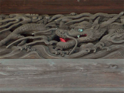 燕市燕の戸隠神社拝殿向拝欄間彫刻