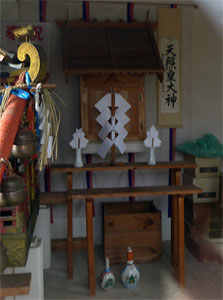 赤塚神明社社殿内部