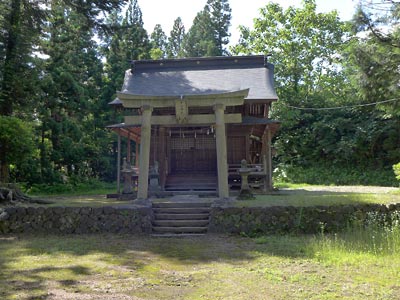 長岡市栄町の中山神社社殿