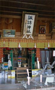 栃尾表町の諏訪神社拝殿内部
