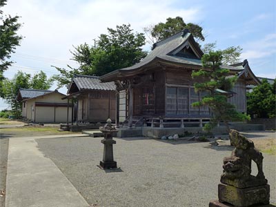 紫雲寺町大中島の諏訪神社社殿
