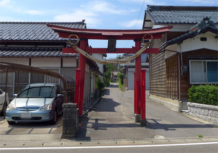 竹島の諏訪神社参道入り口