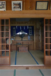 竹島の諏訪神拝殿内部
