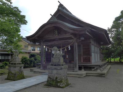 上越市駒林の剱神社社殿