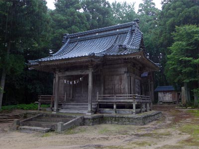 阿賀野市折居の八所神社社殿