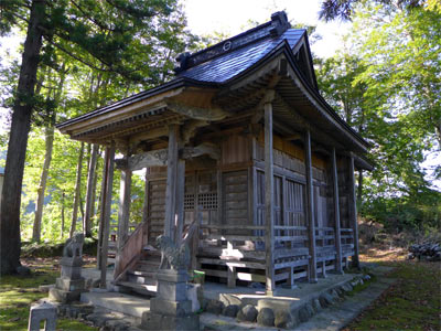 広神村小平尾の諏訪社社殿