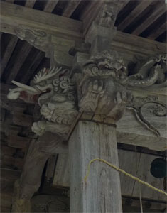長岡市一之貝の諏訪神社拝殿