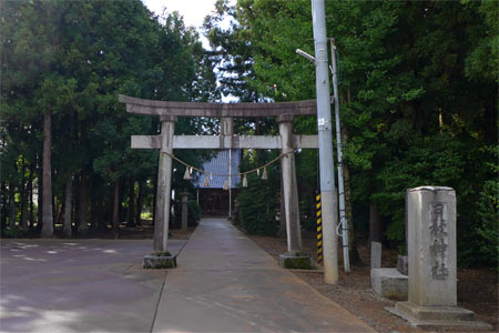三条市帯織の日枝神社参道入り口
