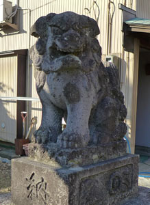 吉田東栄町松岡神社狛犬（阿形）