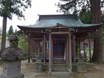 長岡市栃尾泉の津島神社社殿