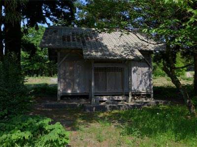 関川村若山の山神社社殿