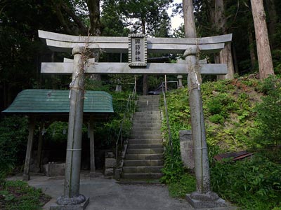 見附市田井の諏訪神社二の鳥居