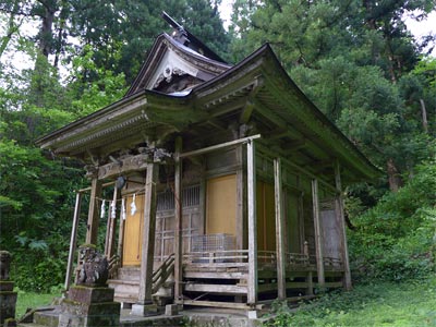 見附市田井の諏訪神社社殿
