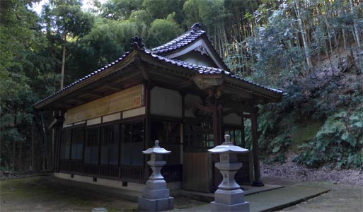 出雲崎町沢田の諏訪神社社殿