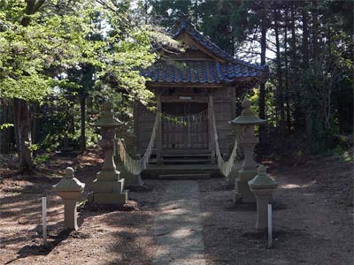 新潟市赤塚の草薙社拝殿正面
