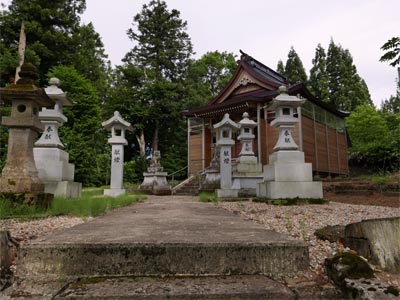 旧下田村の荒沢神社社殿