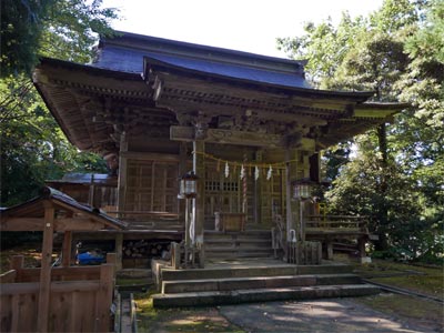 柿崎区岩手の圓田神社社殿