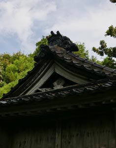 旧大潟町長崎の三宮神社拝殿屋根