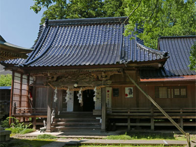 新道の鵜川神社拝殿