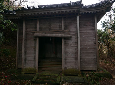 寺泊郷本の八幡社社殿