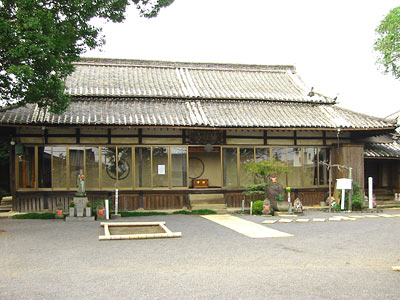円寿寺本堂