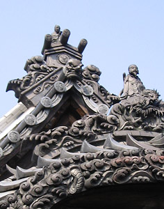 津守の熊野神社社殿屋根