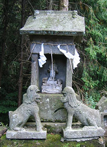 八鉾神社の境内社