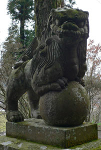 五郎丸の貴船神社狛犬（吽形）